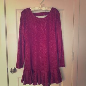 🌟NEW!!🌟Francesca’s Burgundy long sleeved dress